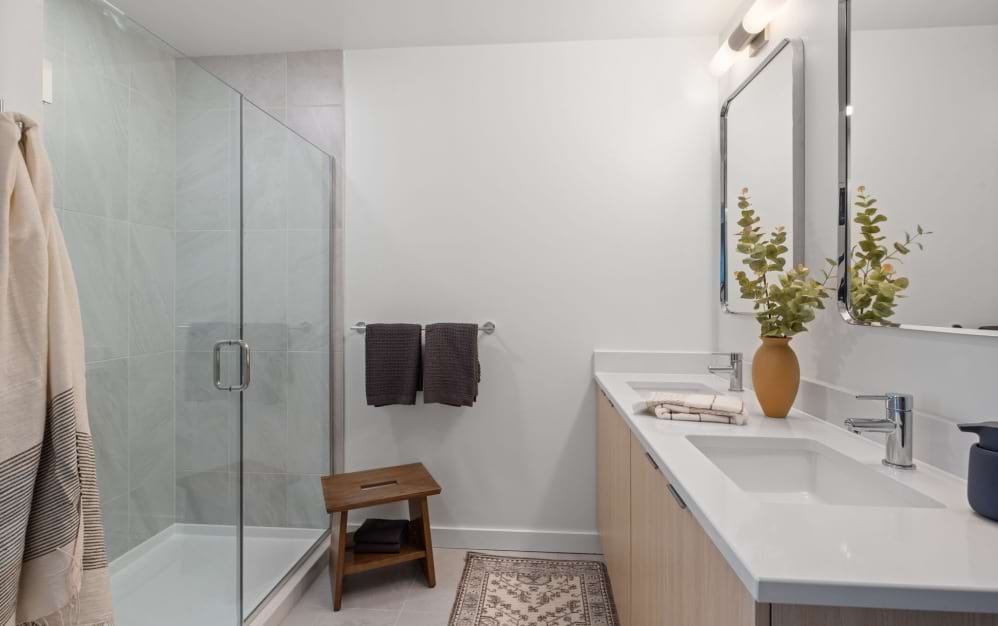 A10 + Study  - 1 bedroom floorplan layout with 1 bathroom and 940 square feet (Spa-Inspired Double-Vanity Bathroom)
